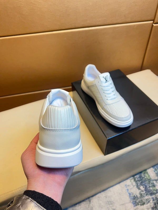 SNEAKERS LV IN VITELLO BIANCO E CAMOSCIO