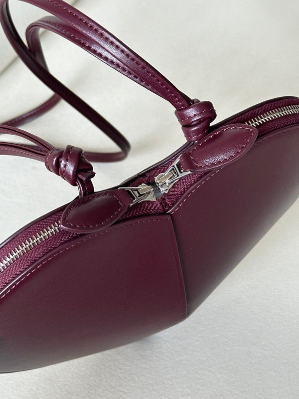 LE COEUR BAG 21 IN BURGUNDY RED CALFSKIN