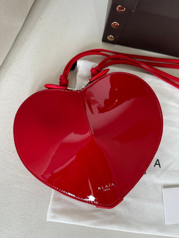LE COEUR BAG 21 IN SCARLET RED PATENT CALFSKIN