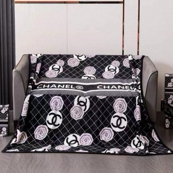 FLOWER BLANKET IN BLACK MIX COLORFUL MILK VELVET 421608