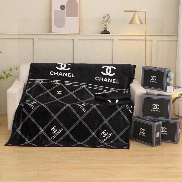 CC BLANKET IN BLACK MIX WHITE MILK VELVET 421609