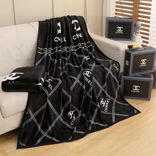 CC BLANKET IN BLACK MIX WHITE MILK VELVET 421609