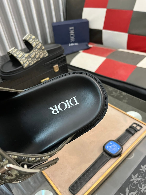 CD AQUA BUCKLE SANDAL BLACK AND SAGE JACQUARD