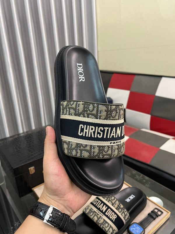 CD SLIDE LETTER SLIPPER BLACK AND SAGE CALFSKIN