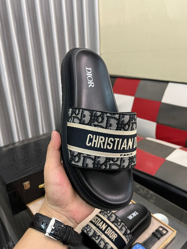 CD SLIDE LETTER SLIPPER BLACK AND GRAY CALFSKIN