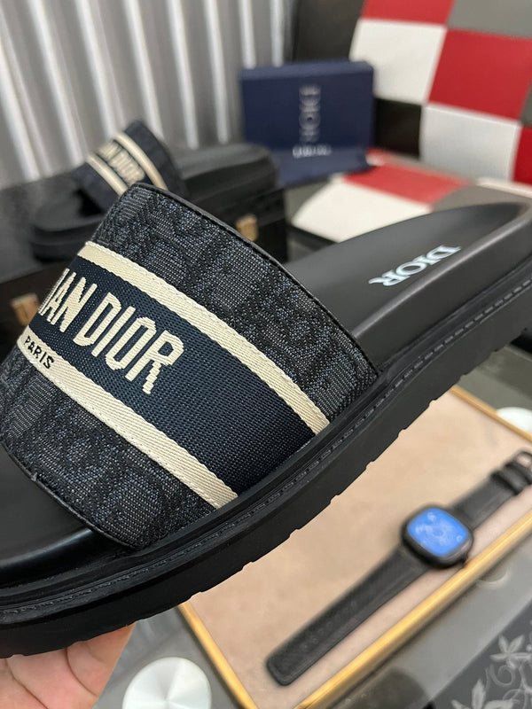 CD SLIDE LETTER SLIPPER BLACK CALFSKIN