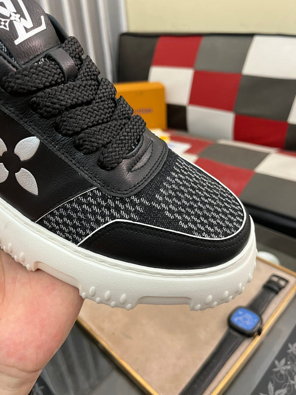 SNEAKER LV IN VITELLO MONOGRAMMA NERO E DENIM