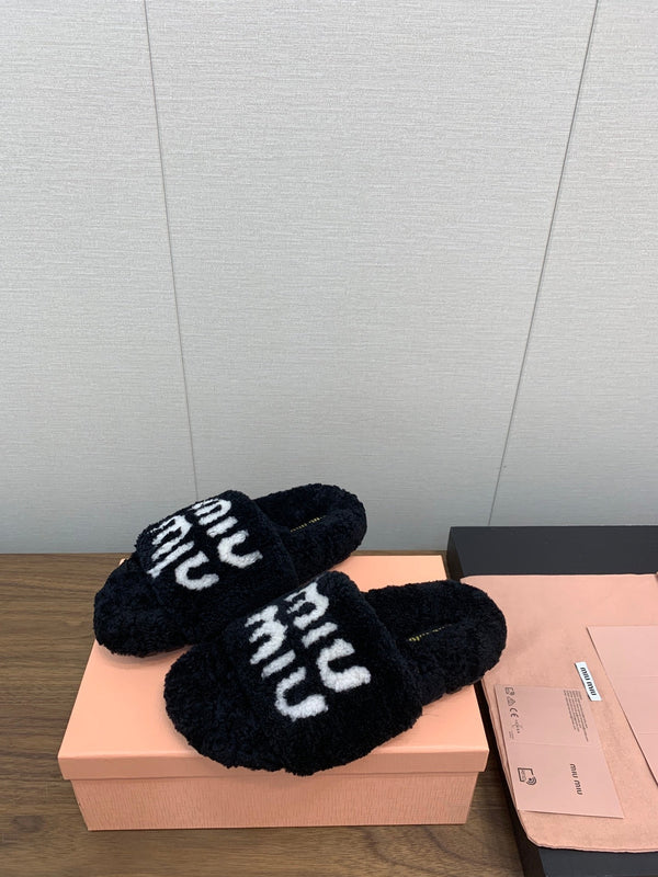 Miu slippers Black With White Text Pure Wool