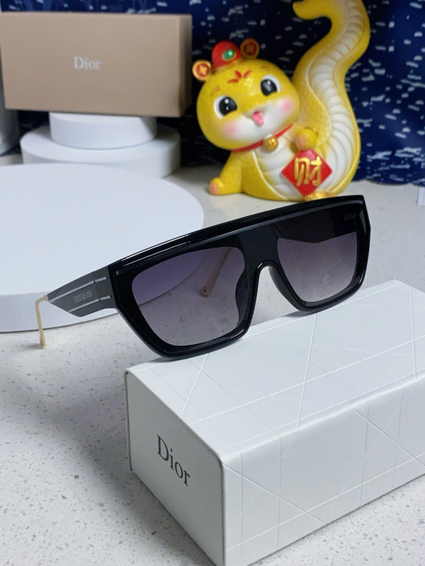 OCCHIALI DA SOLE MONTAIGNE CLUB M7U IN ACETATO NERO