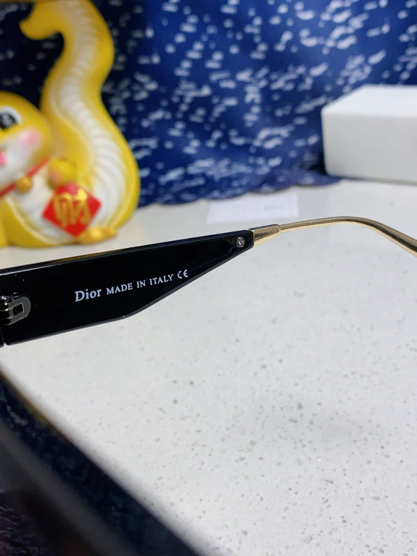 OCCHIALI DA SOLE MONTAIGNE CLUB M7U IN ACETATO NERO