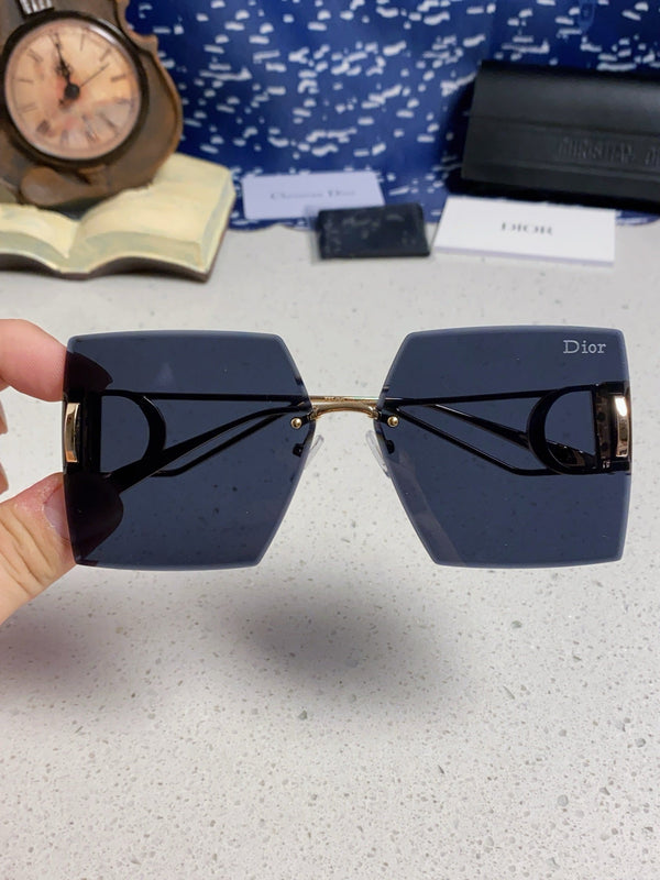 30MONTAIGNE S7U SUNGLASS 578110 IN GOLD METAL GREY LENSES