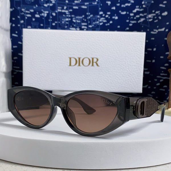 MONTAIGNE SUNGLASS 578112 IN BROWN ACETATE