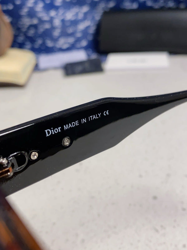 MONTAIGNE SUNGLASS 578114 IN HAVANA ACETATE