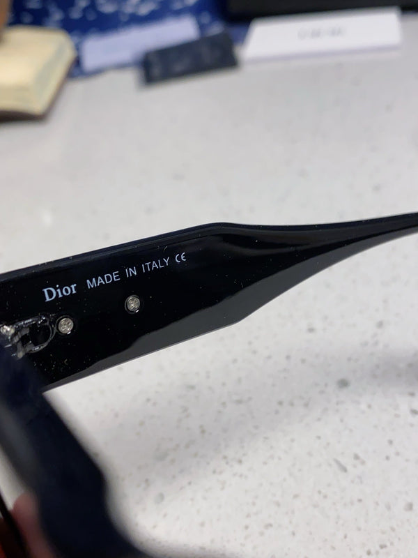 MONTAIGNE SUNGLASS 578115 IN BLACK ACETATE