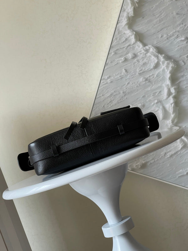 SIMPLY MINI 22 IN BLACK GRAINED CALFSKIN