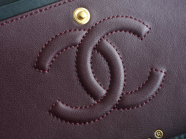 CLASSIC FLAP 25 BLACK LAMBSKIN LIGHT GOLD HARDWARE