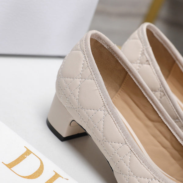 CD Pump 40mm In White Pink Quilted Calfskin 995266