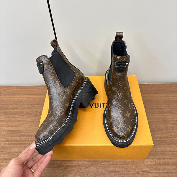 Stivaletti LV Beaubourg in pelle di vacchetta monogramma marrone scuro
