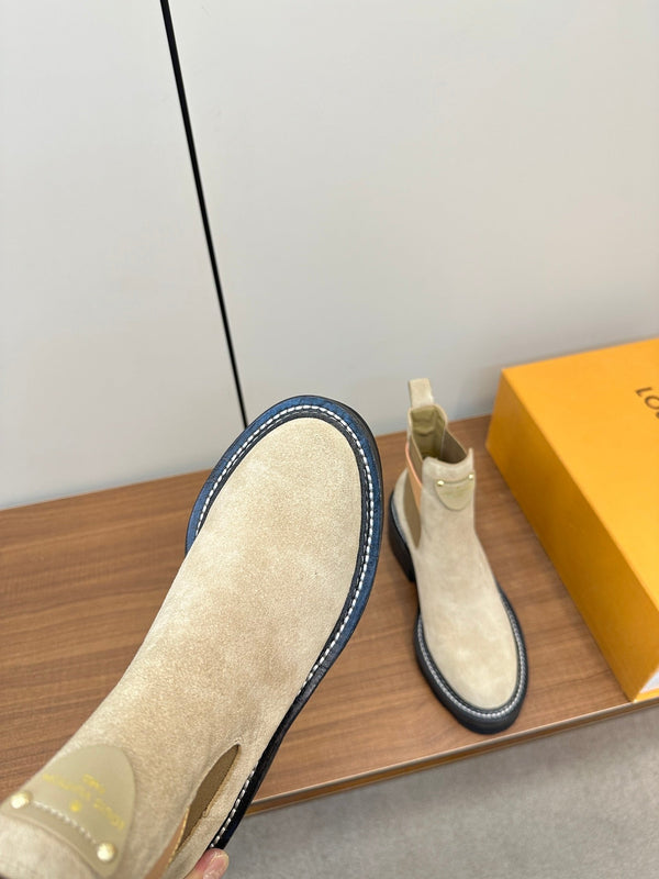 Stivaletto LV Beaubourg in pelle scamosciata beige