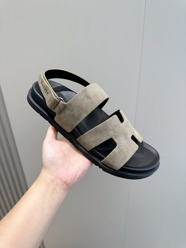 HM GENIUS SANDAL LIGHT GRAY SUEDE