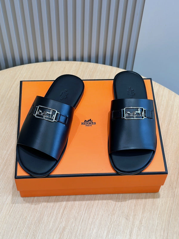 CIABATTE CON FIBBIA IN ARGENTO HM IN PELLE DI VITELLO NERA