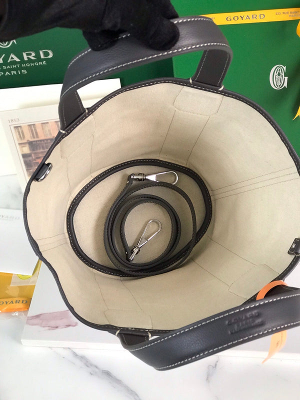 PICCOLO BELHARRA 24 IN TELA GOYARDINE GRIGIA E PELLE DI AGNELLO