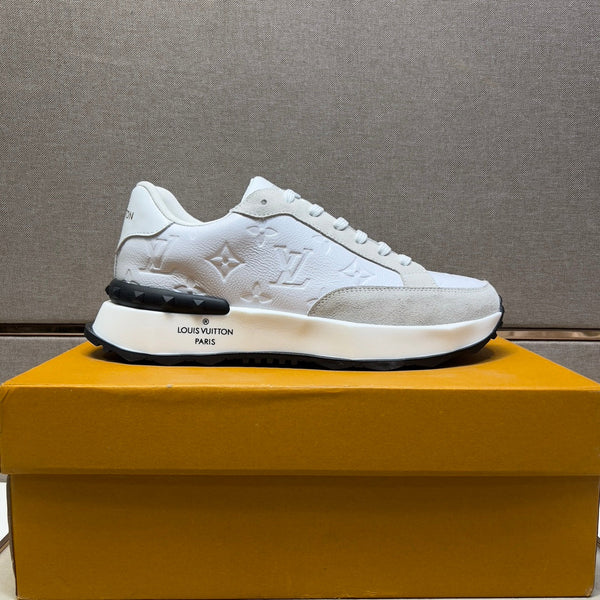 LV TRAINER SNEAKER WHITE EMBOSSED CALFSKIN AND GREY SUEDE