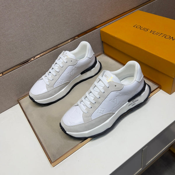 LV TRAINER SNEAKER WHITE EMBOSSED CALFSKIN AND GREY SUEDE