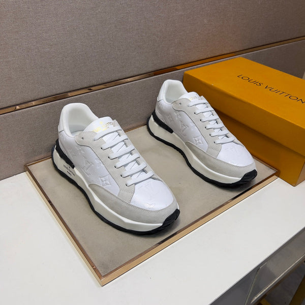 LV TRAINER SNEAKER WHITE EMBOSSED CALFSKIN AND GREY SUEDE