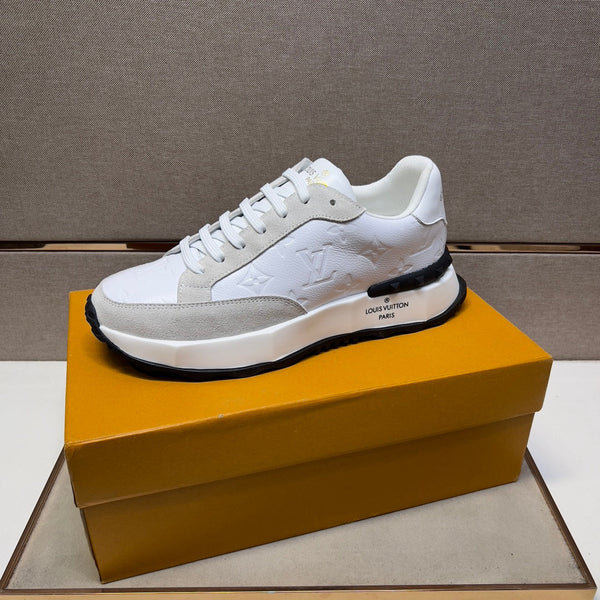 LV TRAINER SNEAKER WHITE EMBOSSED CALFSKIN AND GREY SUEDE