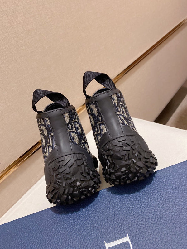 CD B28 HIGH SHOES BLACK AND BEIGE JACQUARD