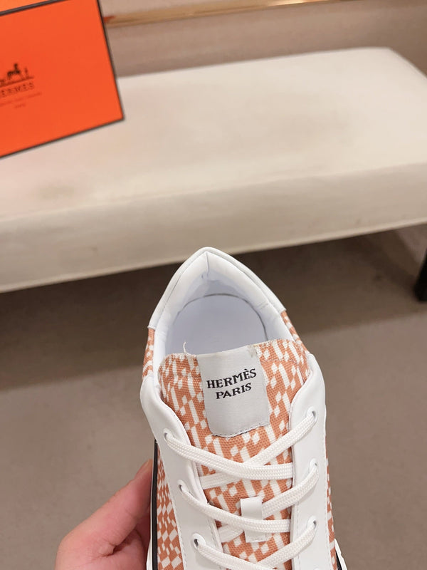 HM DAY SNEAKER WHITE AND CARROT FABRIC