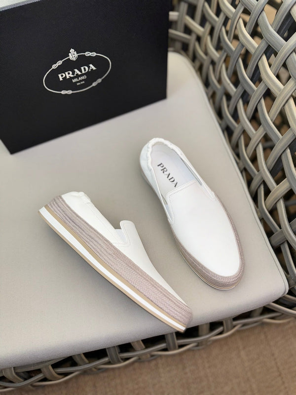 MOCASSINO PRA IN CAMOSCIO BIANCO EGG NOG