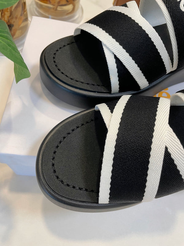CHLOÉ WOODY WEDGE SANDALS IN BLACK MIX WHITE CANVAS WITH RUBBER SOLE