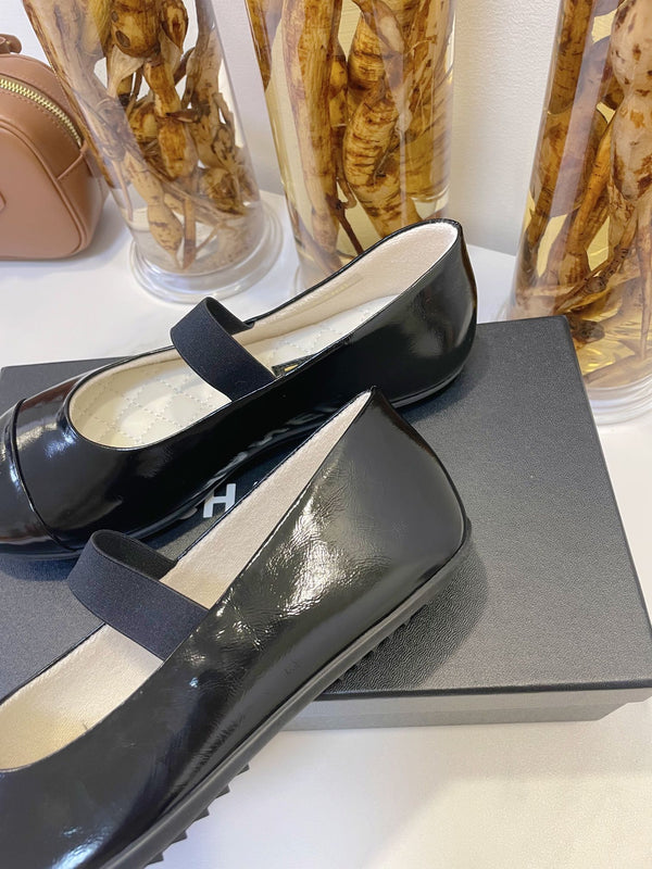 CC Mary Janes In Black Glossy Lambskin 144376