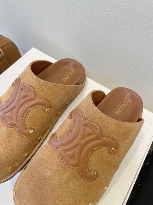 CL Pitea Clog in pelle di vitello scamosciata color cognac 319293