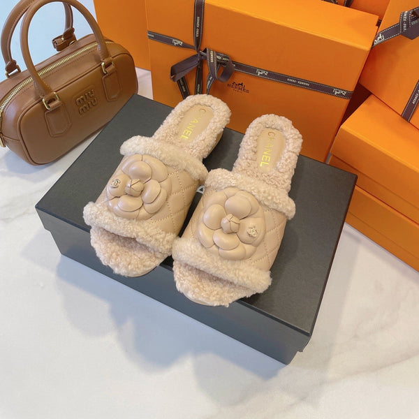 CC 25C Flower Slippers 50mm Beige Shearling Wood Sheepskin 423696