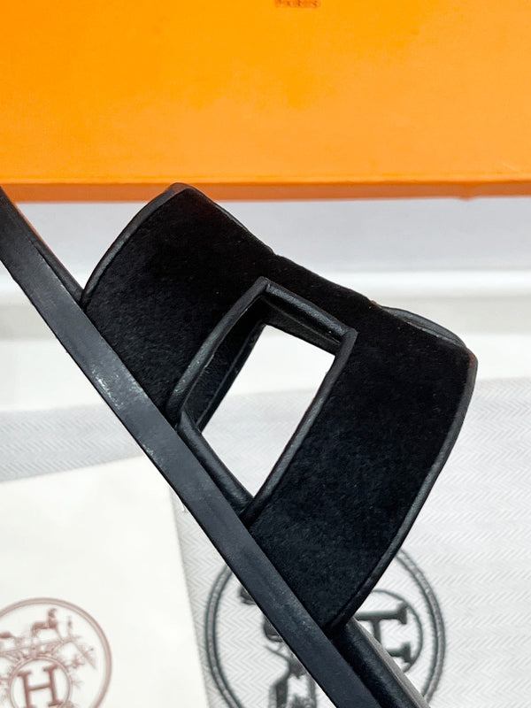 0ran sandal black velvet goatskin