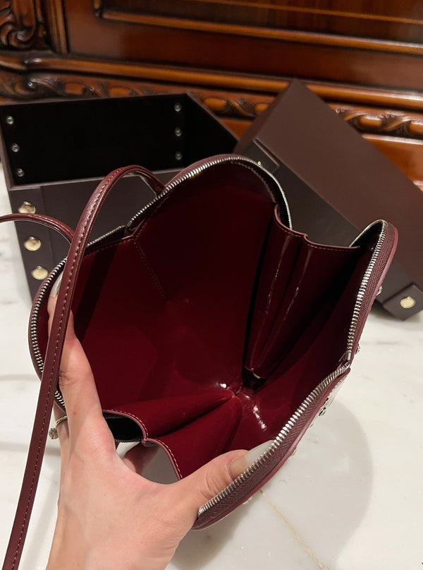 LE COEUR BAG 21 IN BURGUNDY RED PATENT CALFSKIN ATTACHED STRASS