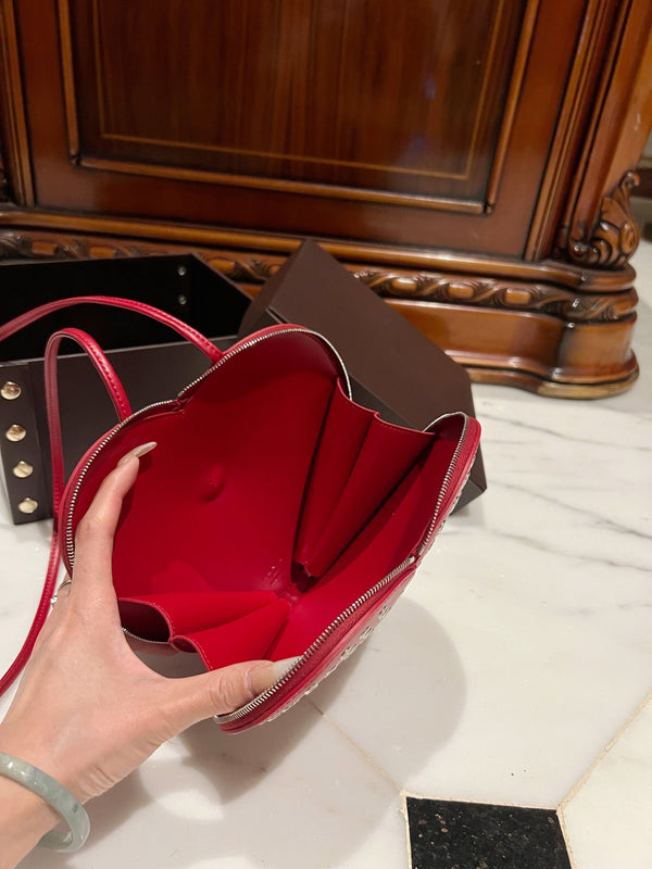 LE COEUR BAG 21 IN RED STUDDED CALFSKIN