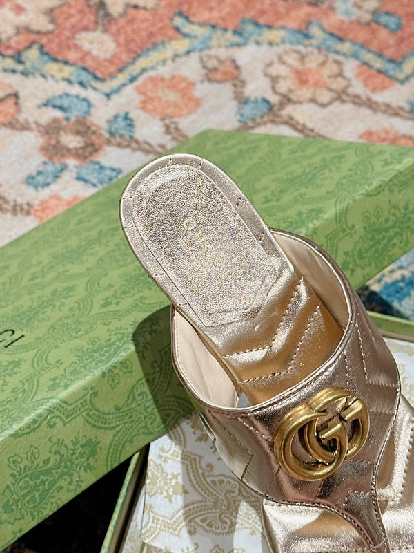 HIGH THONG MULE 55MM IN LIGHT GOLD CALFSKIN WITH GOLD HARDWARE