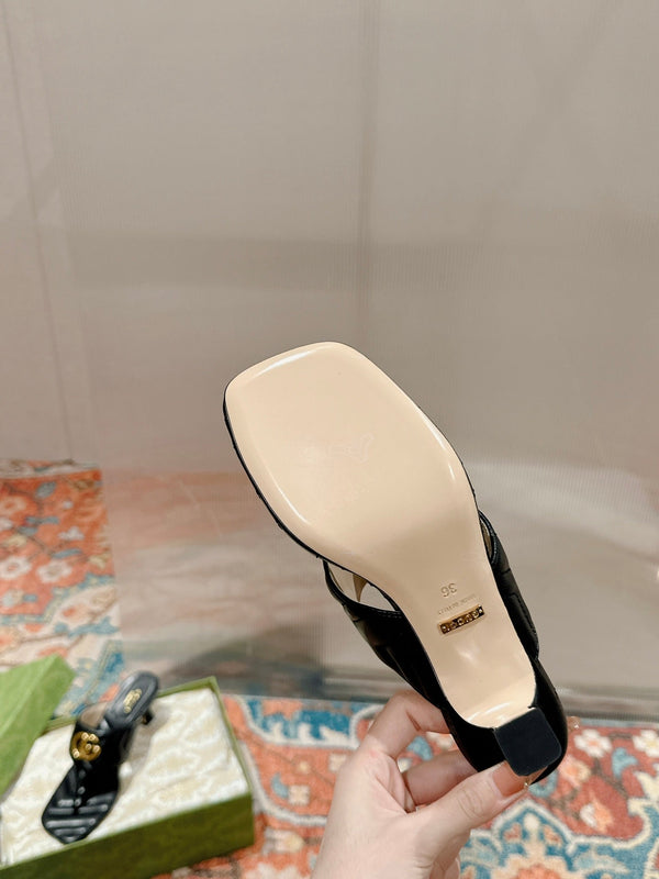 HIGH THONG MULE 55MM IN BLACK CALFSKIN WITH GOLD HARDWARE