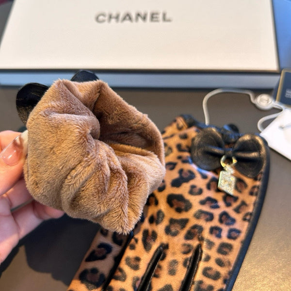 GUANTI IN PELLE DI AGNELLO MONOGRAMMA MARRONE PERÙ 465005