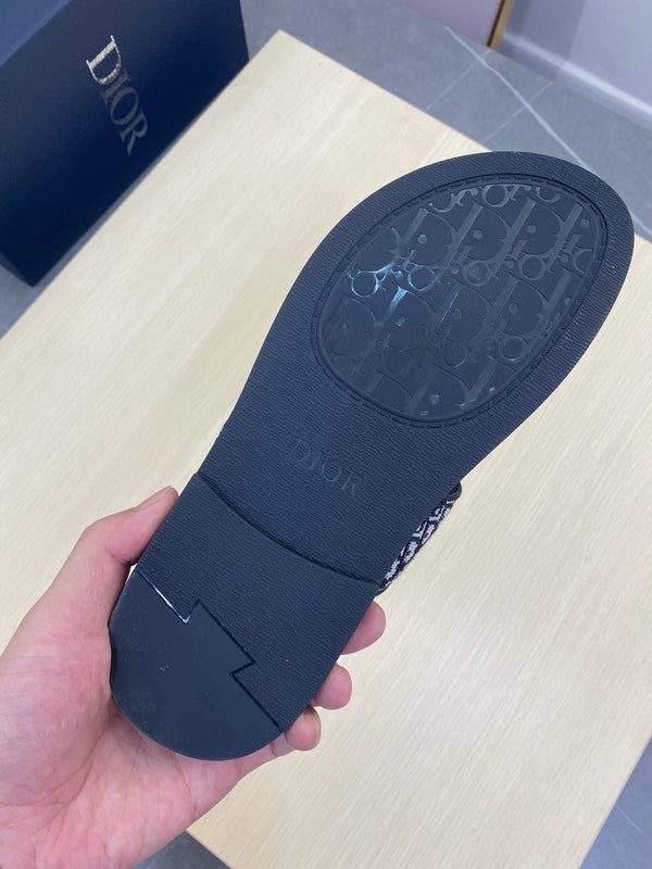 CD DOUBLE STRAP SLIPPER BLACK AND WHITE JACQUARD