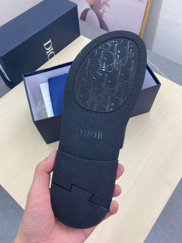 CD SYMBOL SLIDE CUT SANDAL BLACK JACQUARD