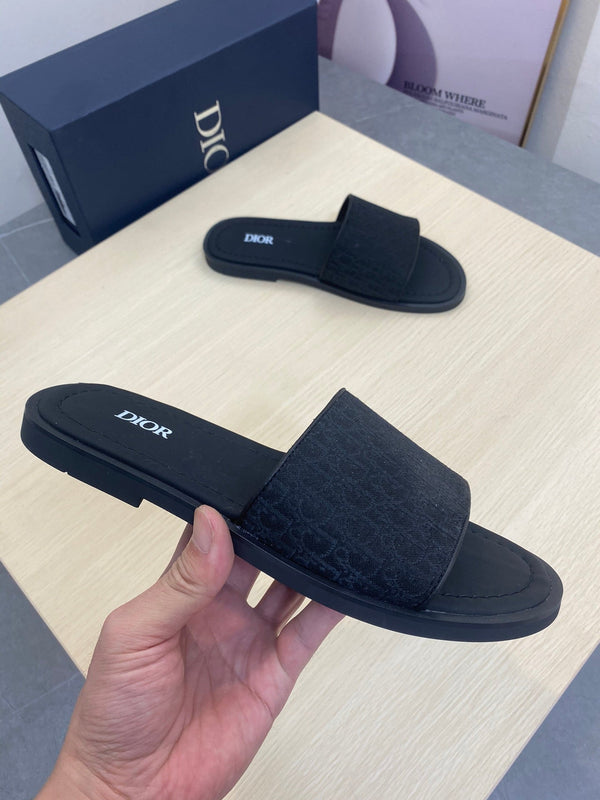 CD SLIDE ALIDAS SLIPPER BLACK JACQUARD