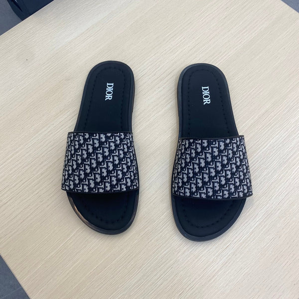 CD SLIDE ALIDAS SLIPPER BLACK AND WHITE JACQUARD
