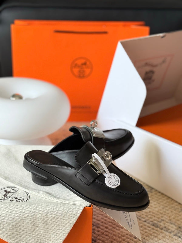 HM Hot Slip-on Black Cafskin 531370