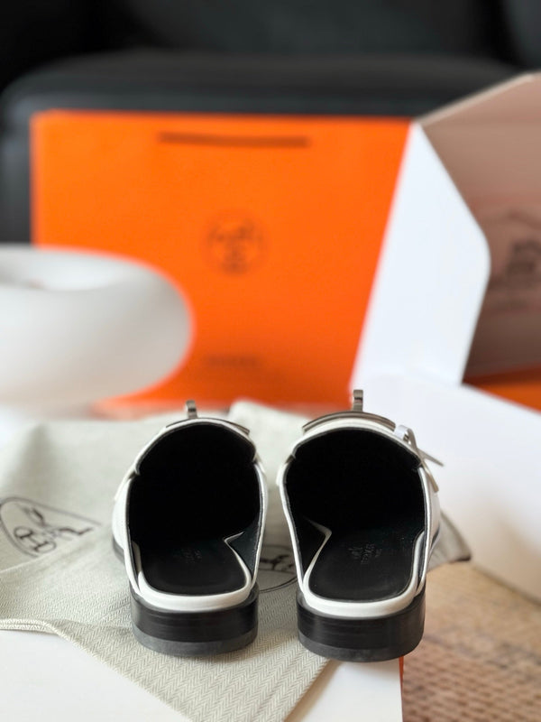 HM Hot Slip-on White Cafskin 531374