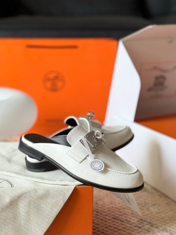 HM Hot Slip-on White Cafskin 531374